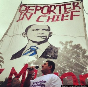 o-OBAMA-PROTESTS-CALIFORNIA-570