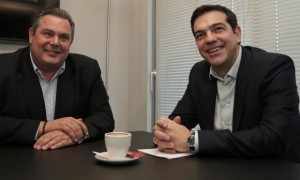 Alexis Tsipras (r) and Panos Kammenos (l), chairman of Independent Greeks party. Photo: Lefteris Pitarakis/AFP/Getty Images
