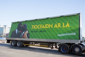 Irish bookmaking company Paddy Power posts odds in favor of the referendum (Photo: Paul Sharp)